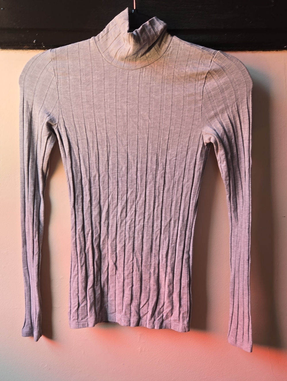 ARITZIA WILFRED FREE - XS Ribbed Gray Long Sleeve Turtleneck Top